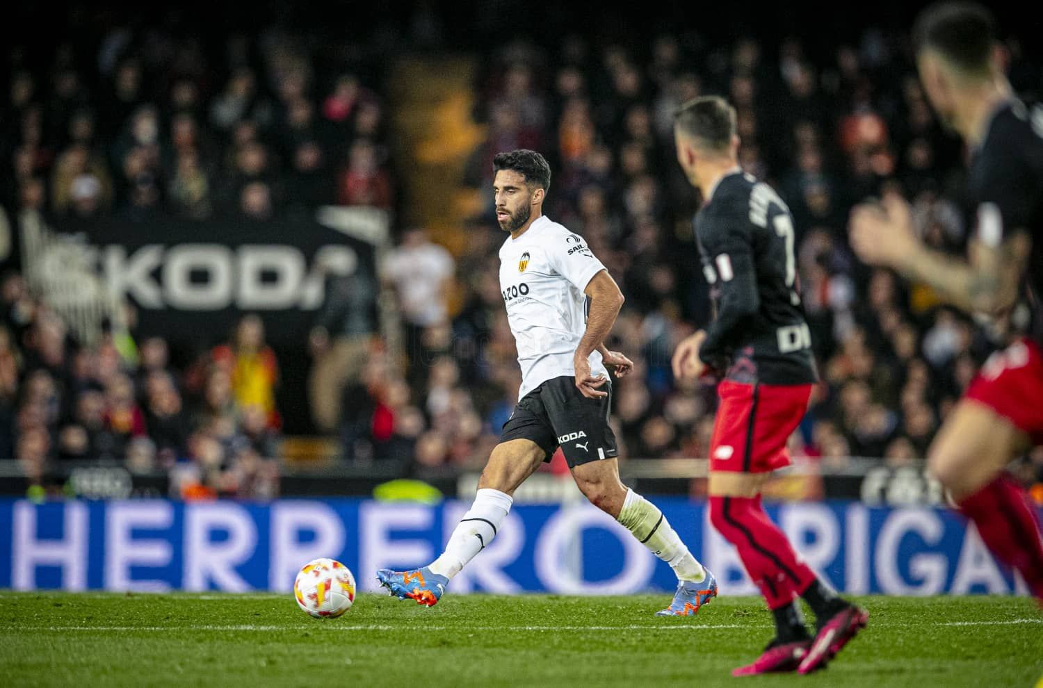 Eray Cömert no tiene hueco en el Valencia CF.