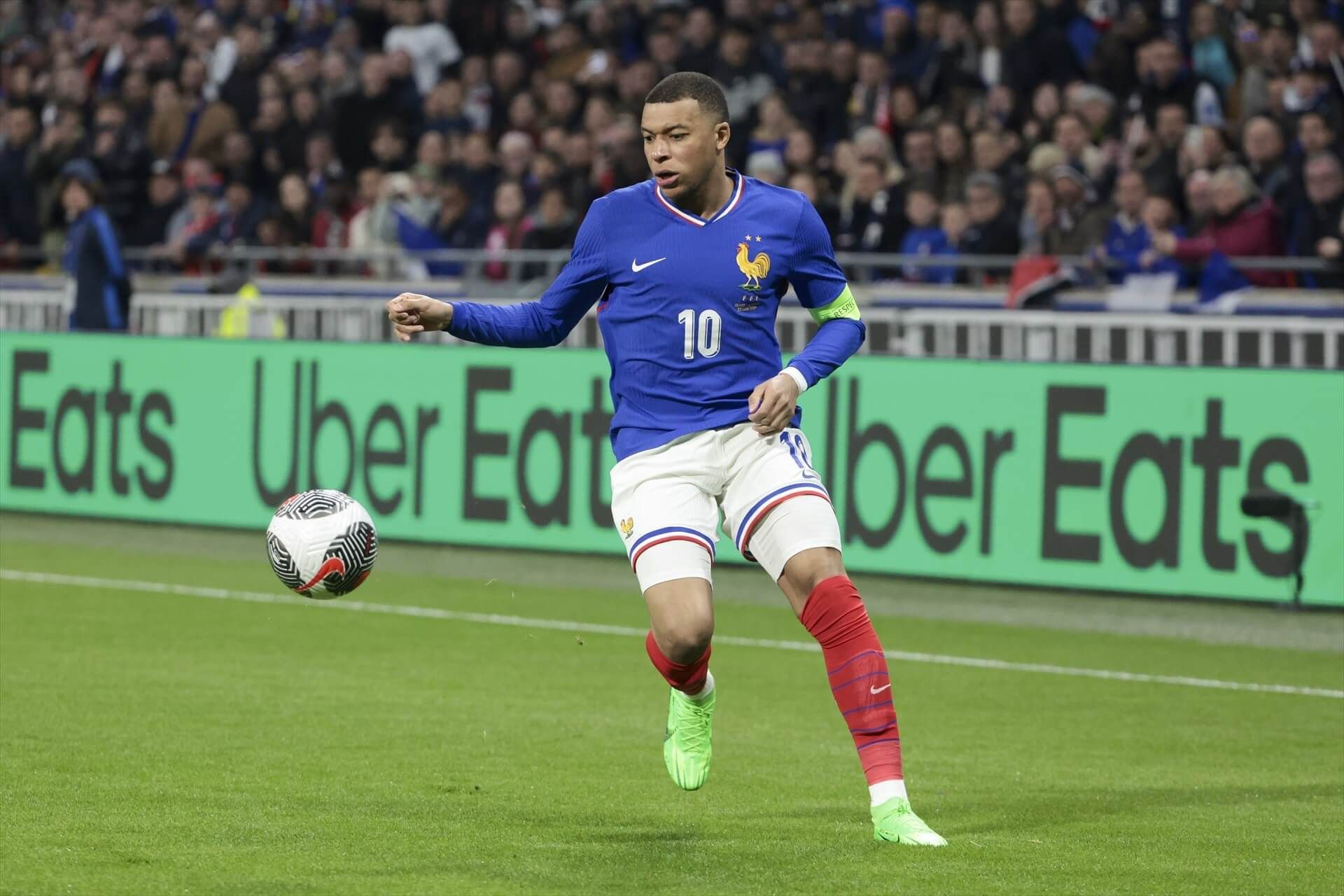  Kylian Mbappé en un partido con Francia