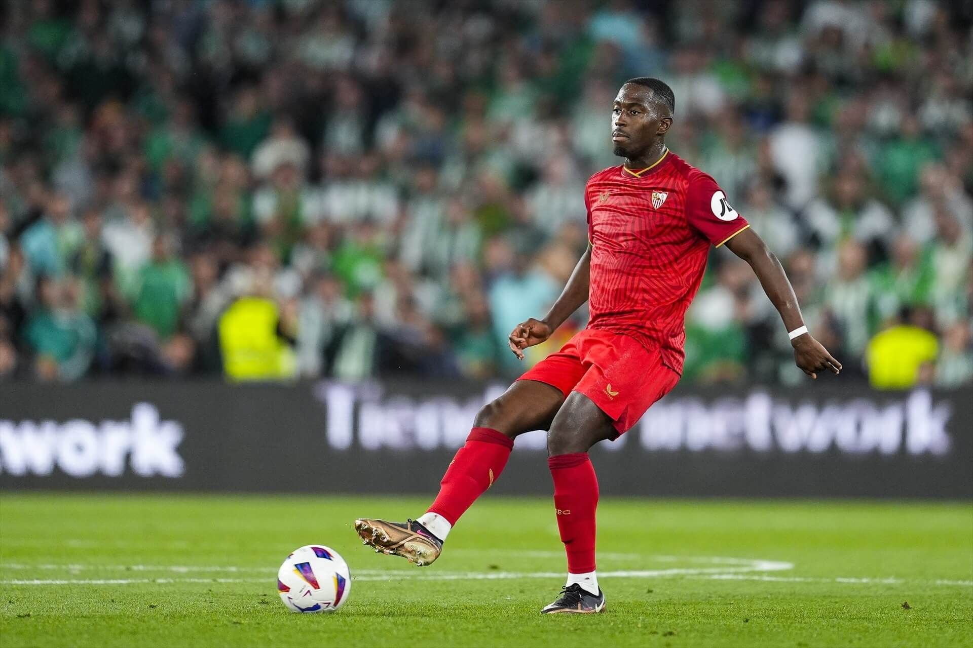  Dodi Lukebakio, en el partido entre Betis y Sevilla