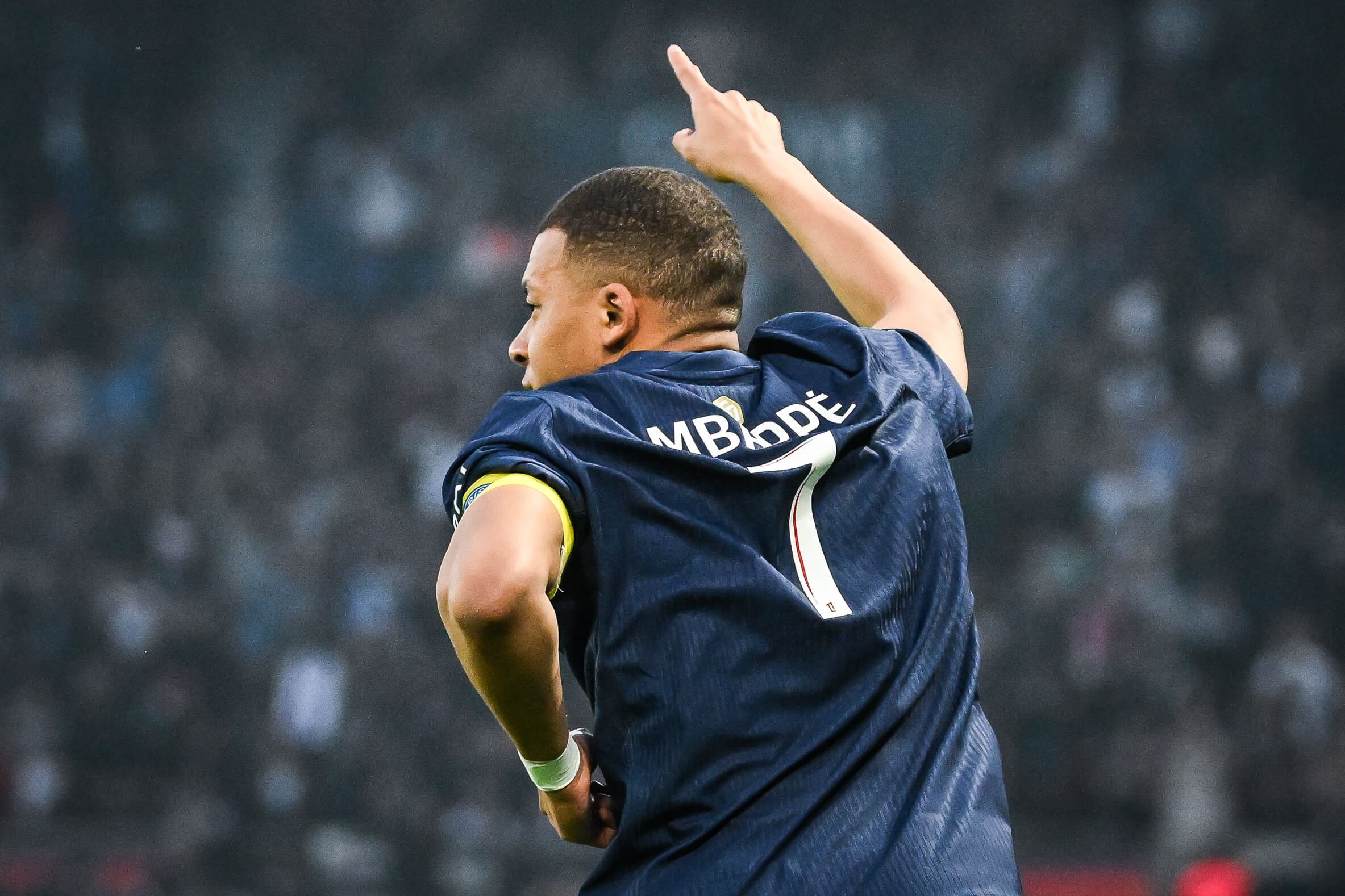  Kylian Mbappé celebrando uno de sus últimos goles con el PSG (Europa Press)
