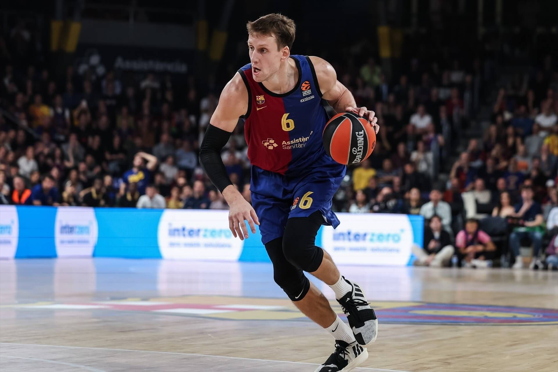 Jan Vesely en el Clásico de la Euroliga