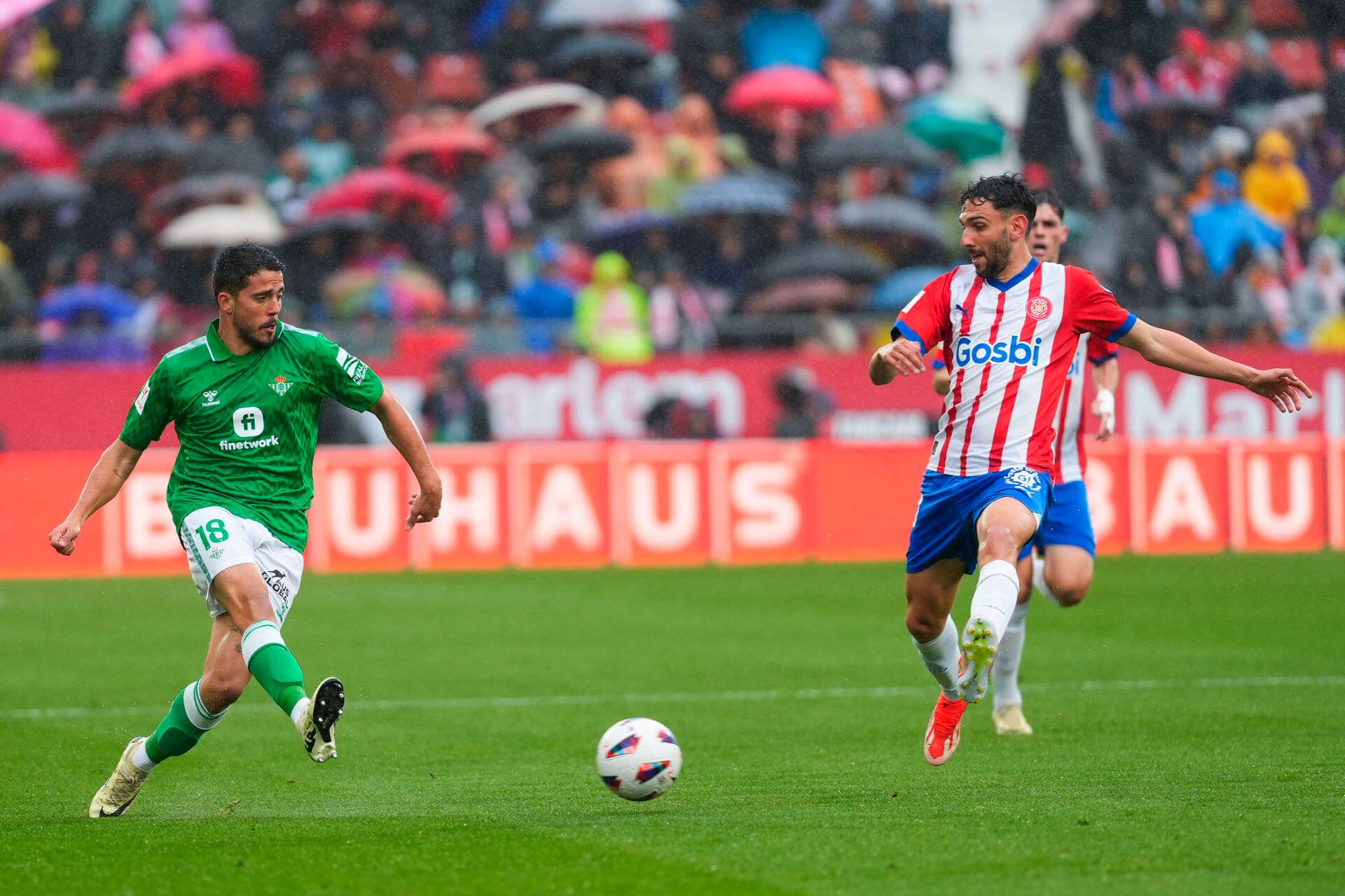 Fornals, ante el Girona.
