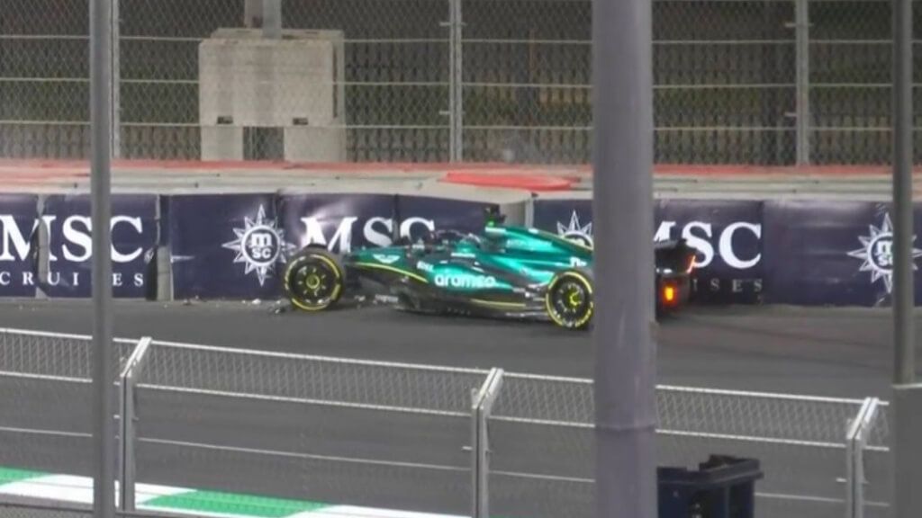 Lance Stroll sufre un duro accidente en Jeddah.