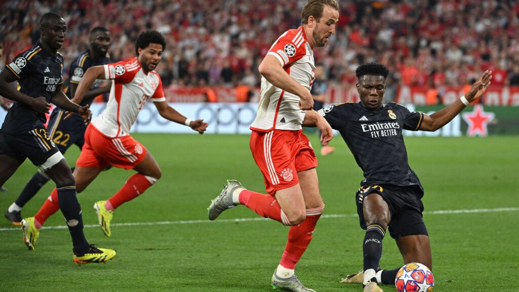  Tchouameni robándole el balón a Harry Kane (Cordon Press)