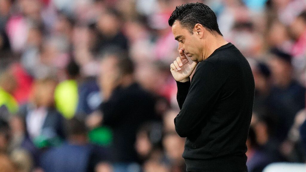  Xavi Hernández, cabizbajo en un partido del Barça