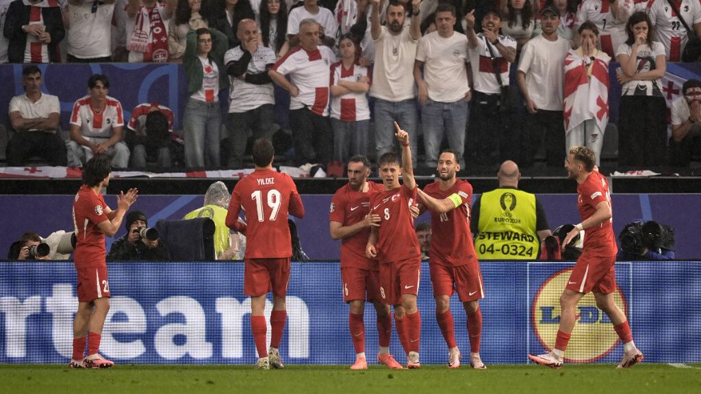  Arda Güler celebra su golazo en el Turquía-Georgia de la Euro 2024.