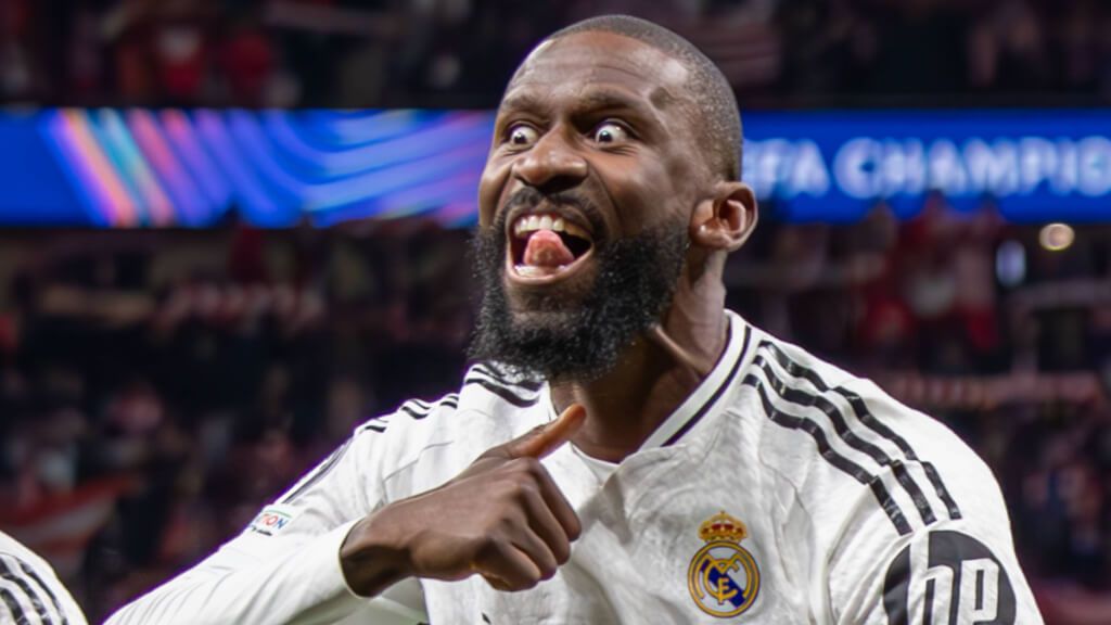 Antonio Rüdiger hace el gesto por el que podría ser sancionado por la UEFA en el Metropolitano (Cordon Press).