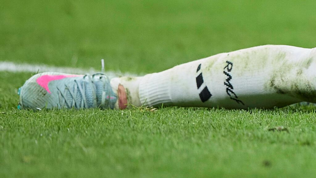 El tobillo de Fede Valverde tras la entrada de Sadiq (Cordon Press)