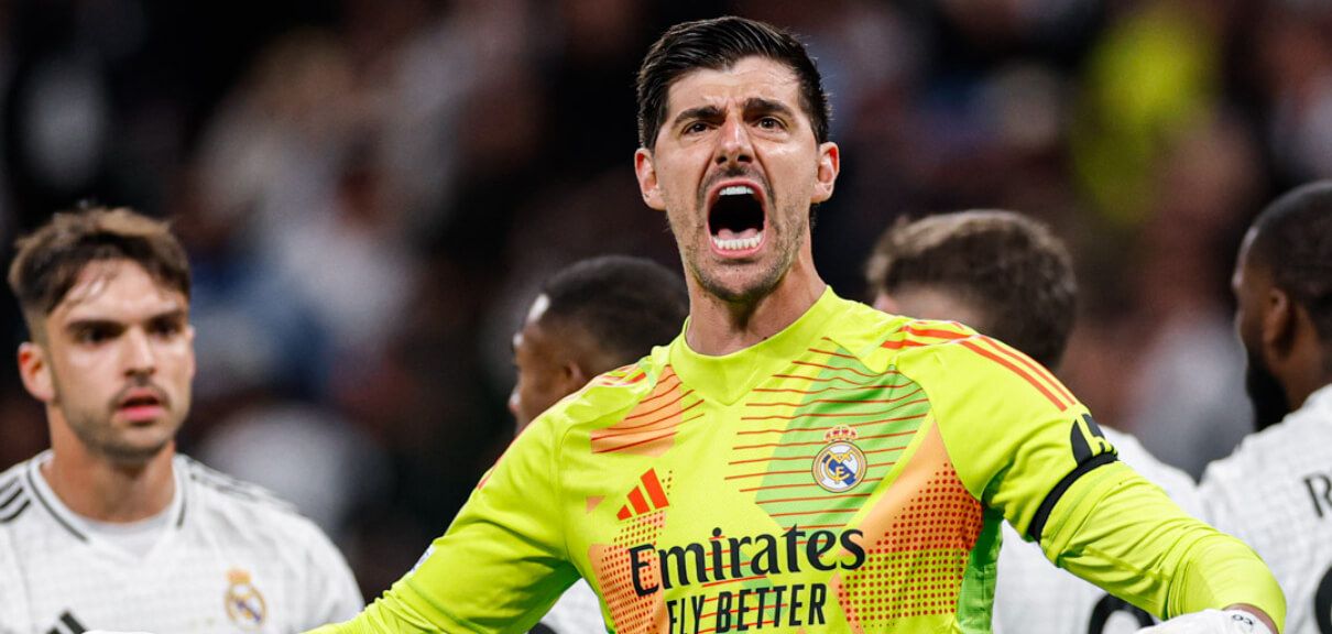  Courtois, durante un partido en el Santiago Bernabéu.