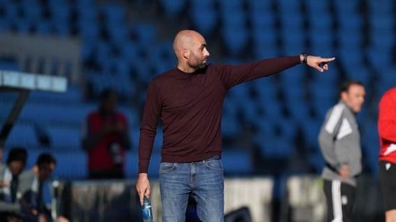  Claudio Giráldez, durante un partido con el Celta Fortuna.