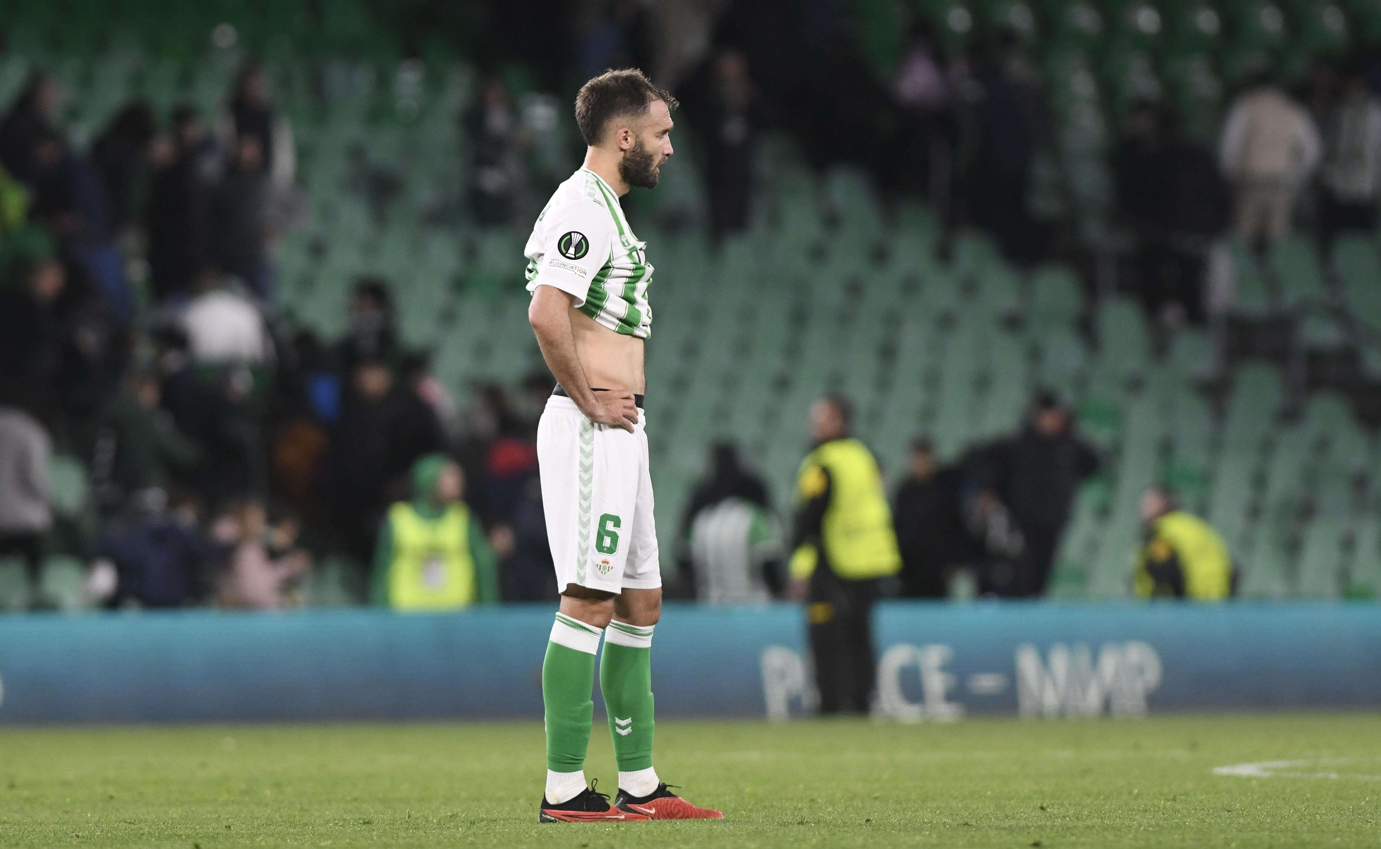  Germán Pezzella, futbolista del Real Betis