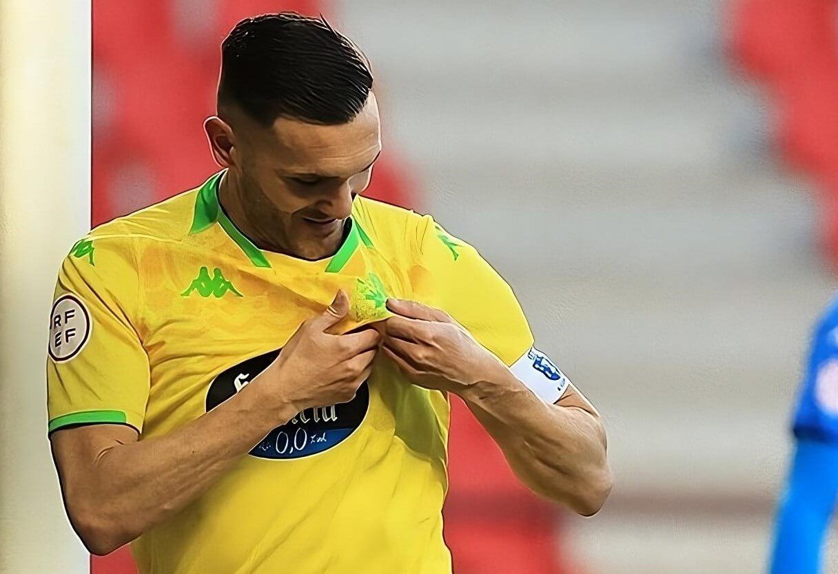  Lucas Pérez celebra uno de sus goles al Logroñés esta temporada (foto: RC Deportivo).