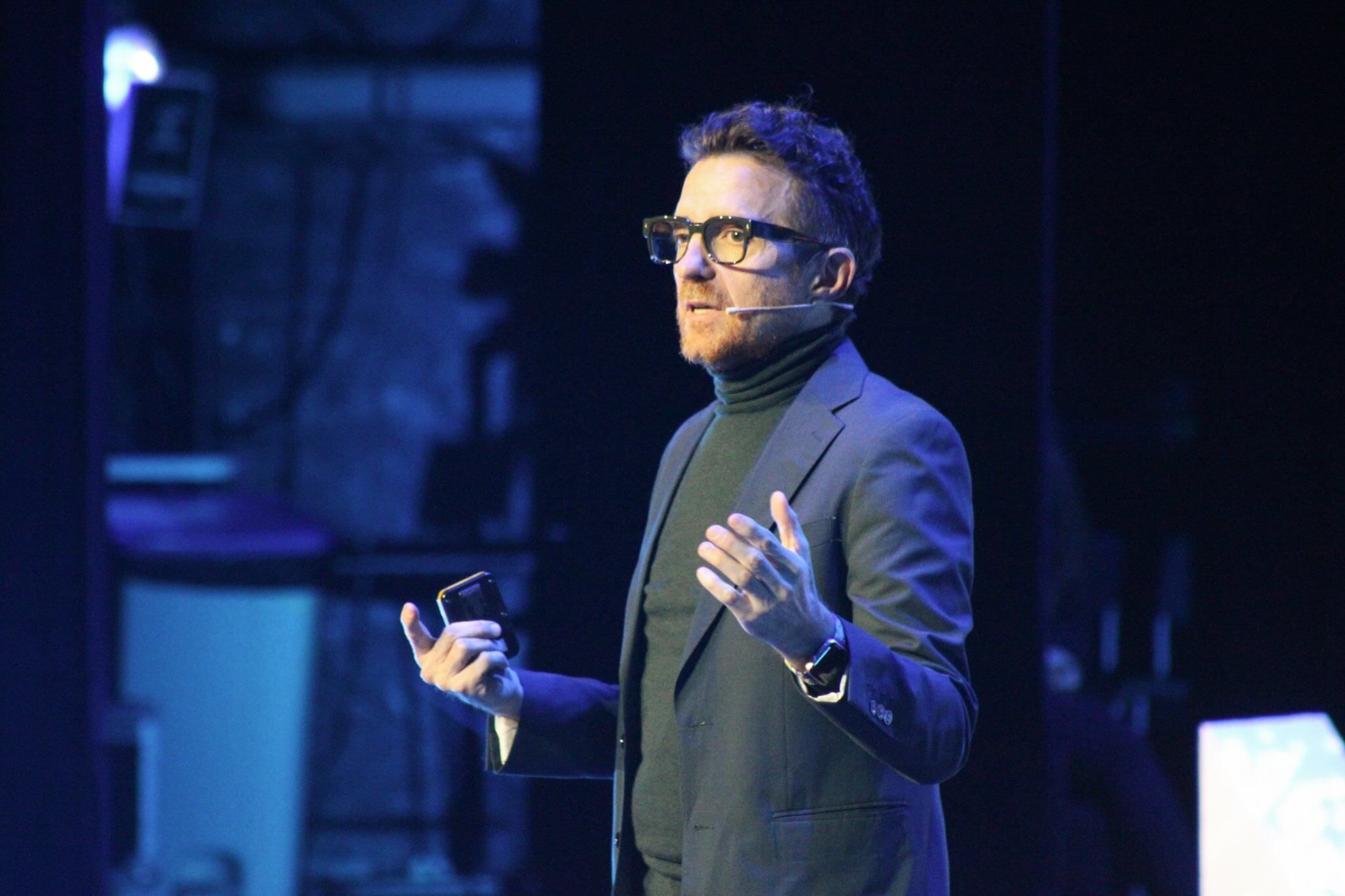 Dani Aragón, en una charla.