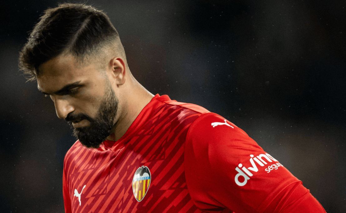 Giorgi Mamardashvili, el nombre que más suena para salir del Valencia CF.