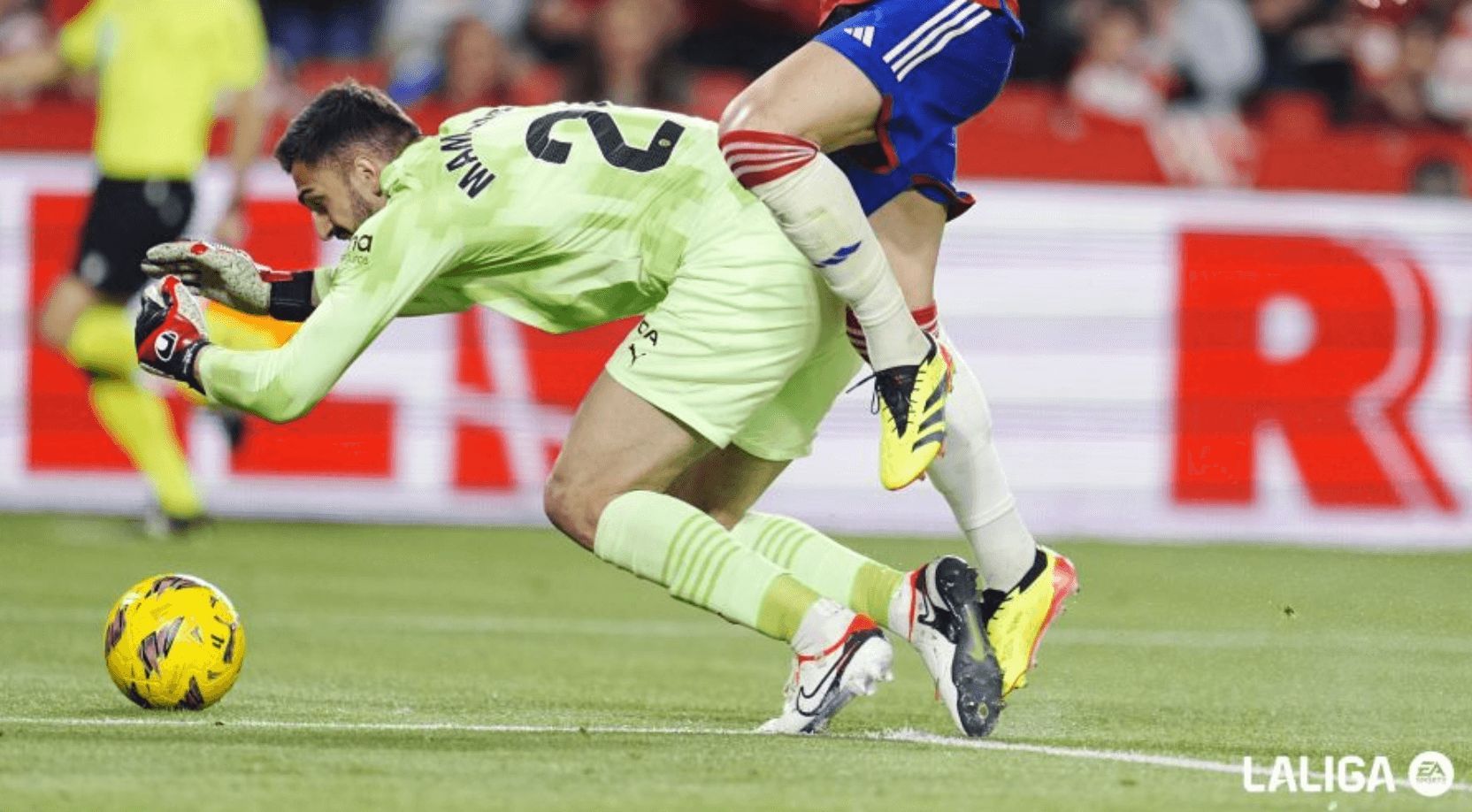  Giorgi Mamardashvili, ante el Granada CF.