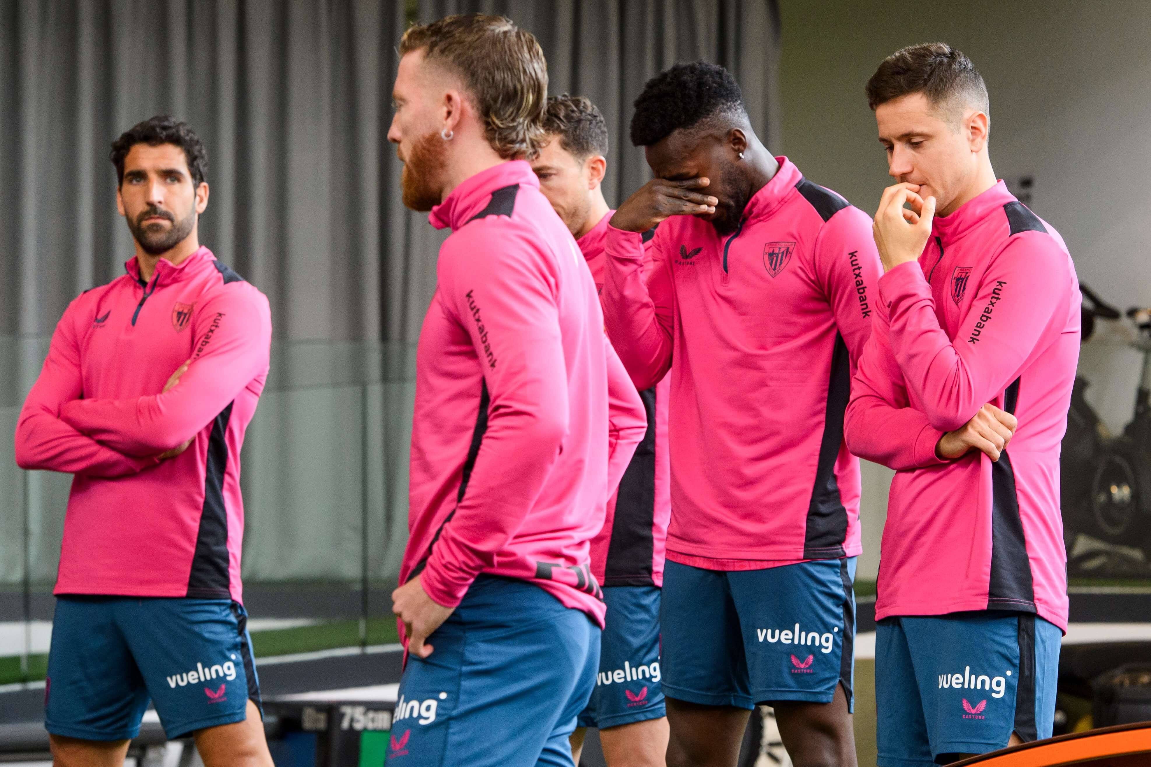  Iñaki Williams rompe a llorar al conocer la decisión de Iker Muniain.