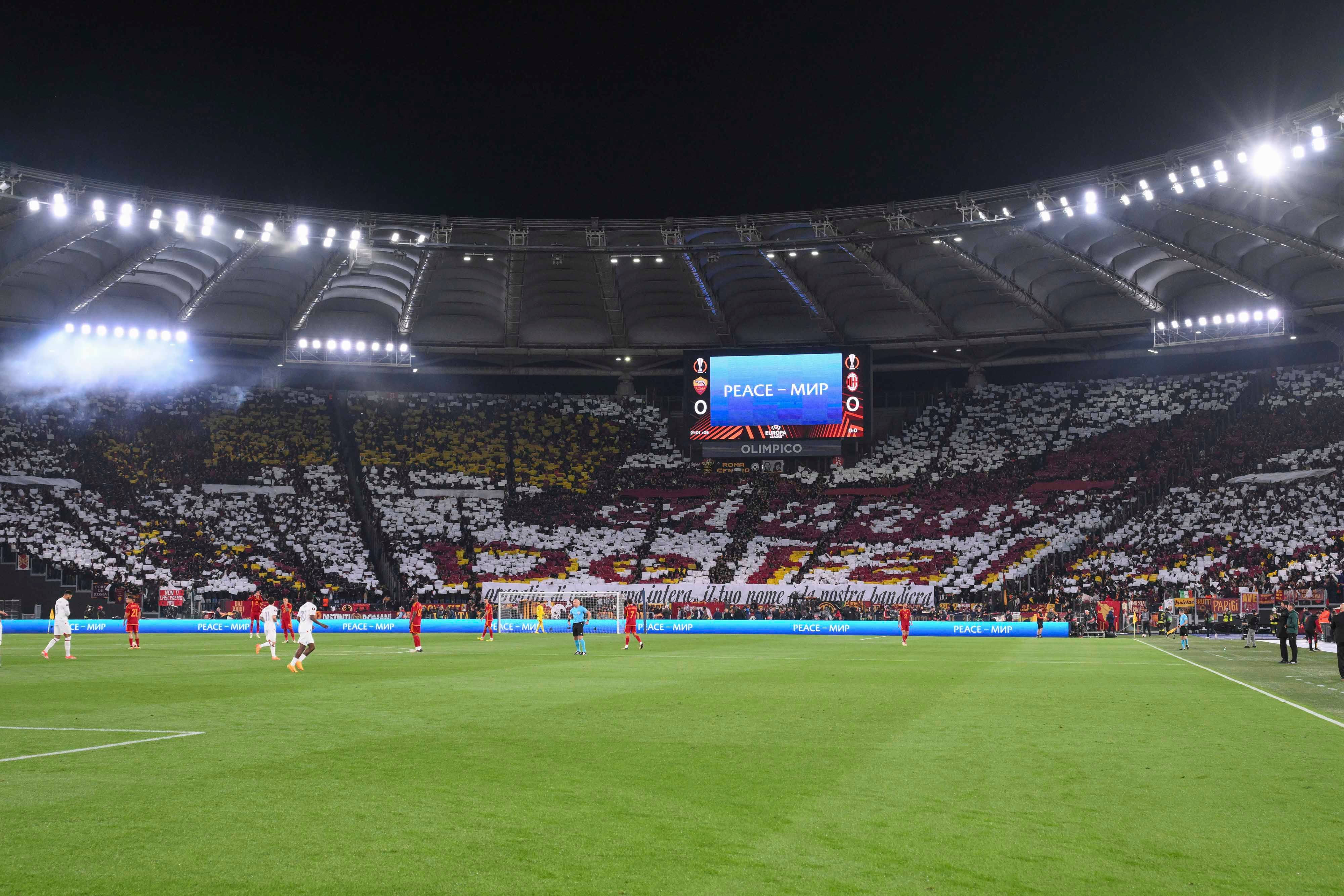 Tifo en el Olímpico de Roma (Foto: @OfficialASRoma)
