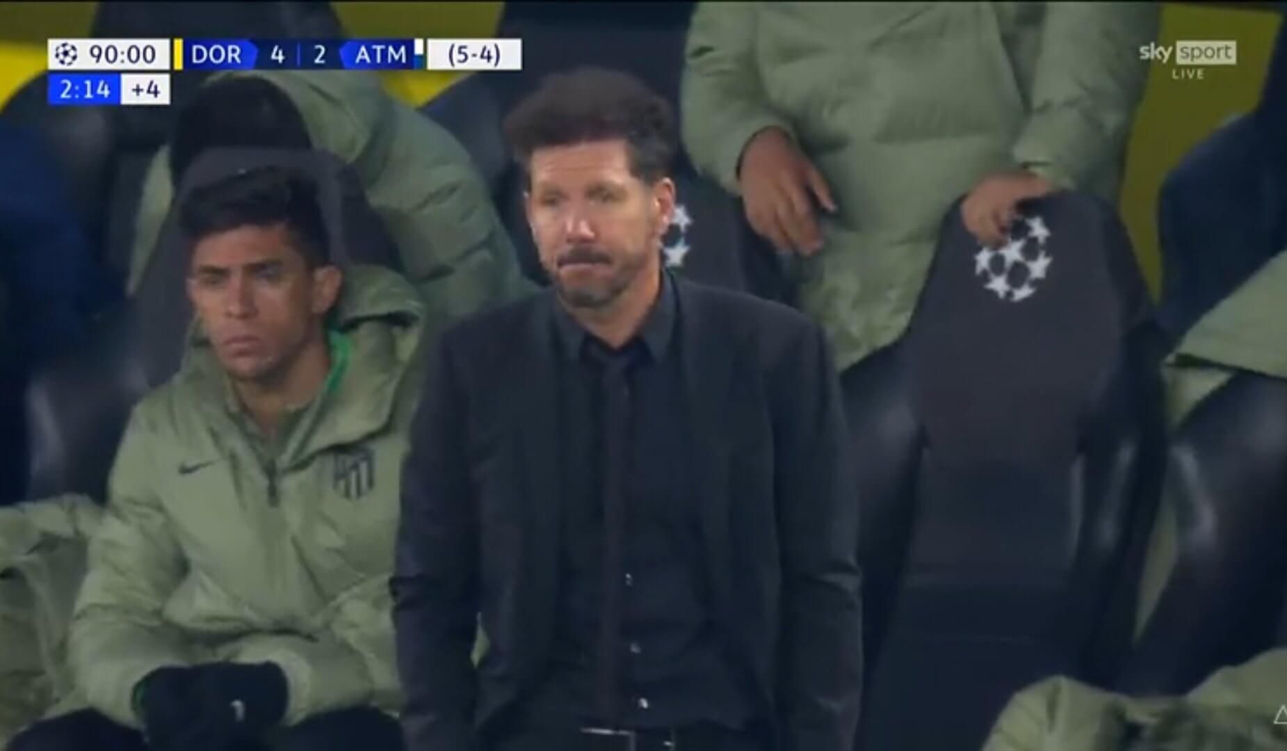  Simeone, desesperado en el estadio del Borussia
