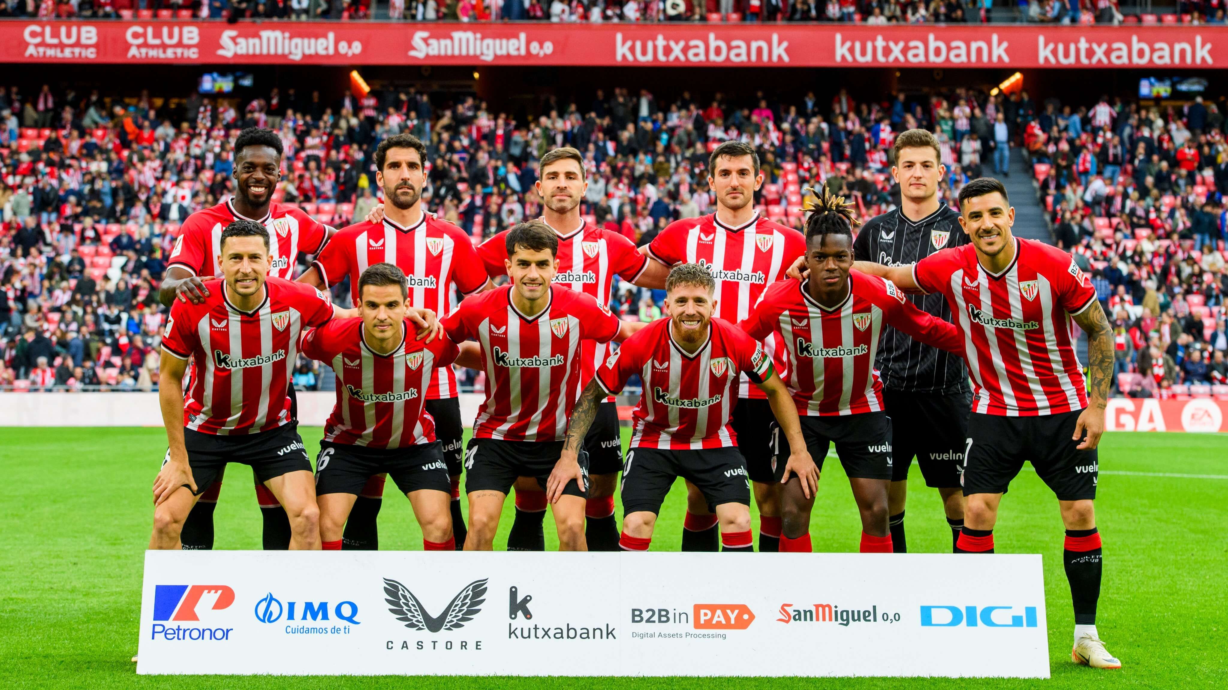  Este es el once que sacaba Ernesto Valverde este domingo ante el Sevilla FC en San Mamés.