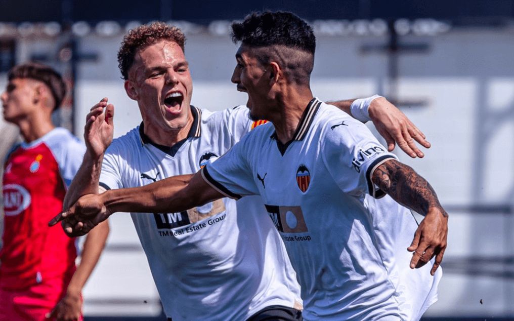  Gol de César Moreno al RCD Espanyol B.