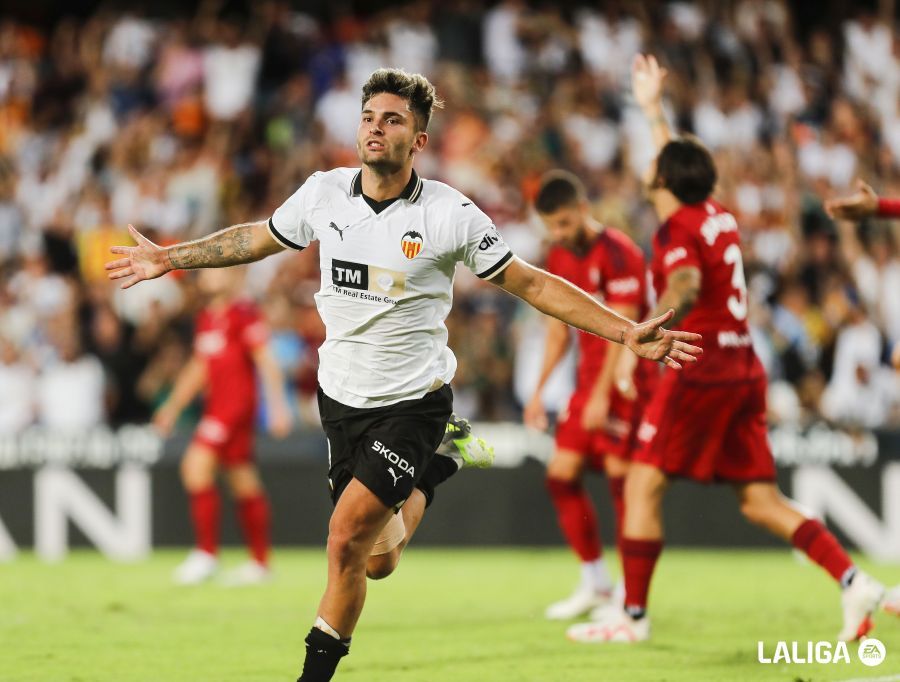 Gol de Hugo Duro en Mestalla al CA Osasuna.