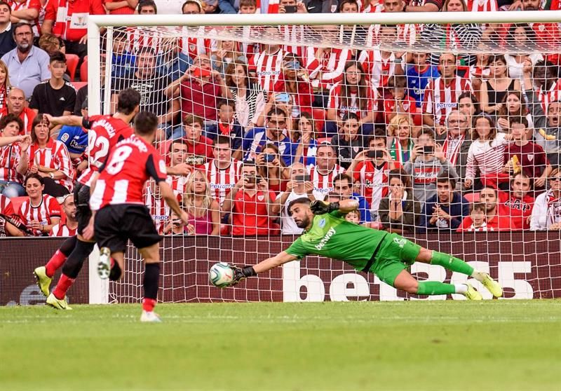 El gol de Raúl García ante el Alavés.
