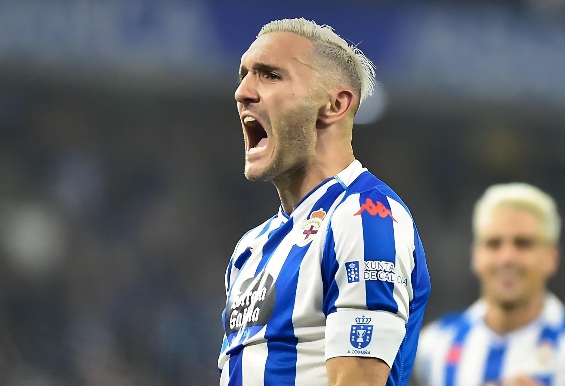  Lucas Pérez celebra su gol al Castellón.
