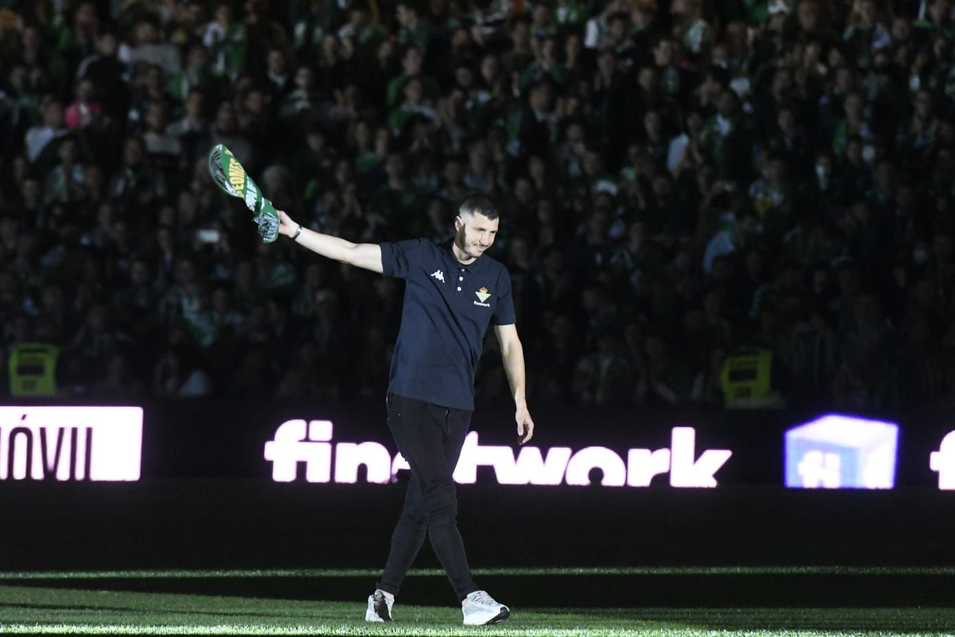  Guido Rodríguez agradeciendo el cariño