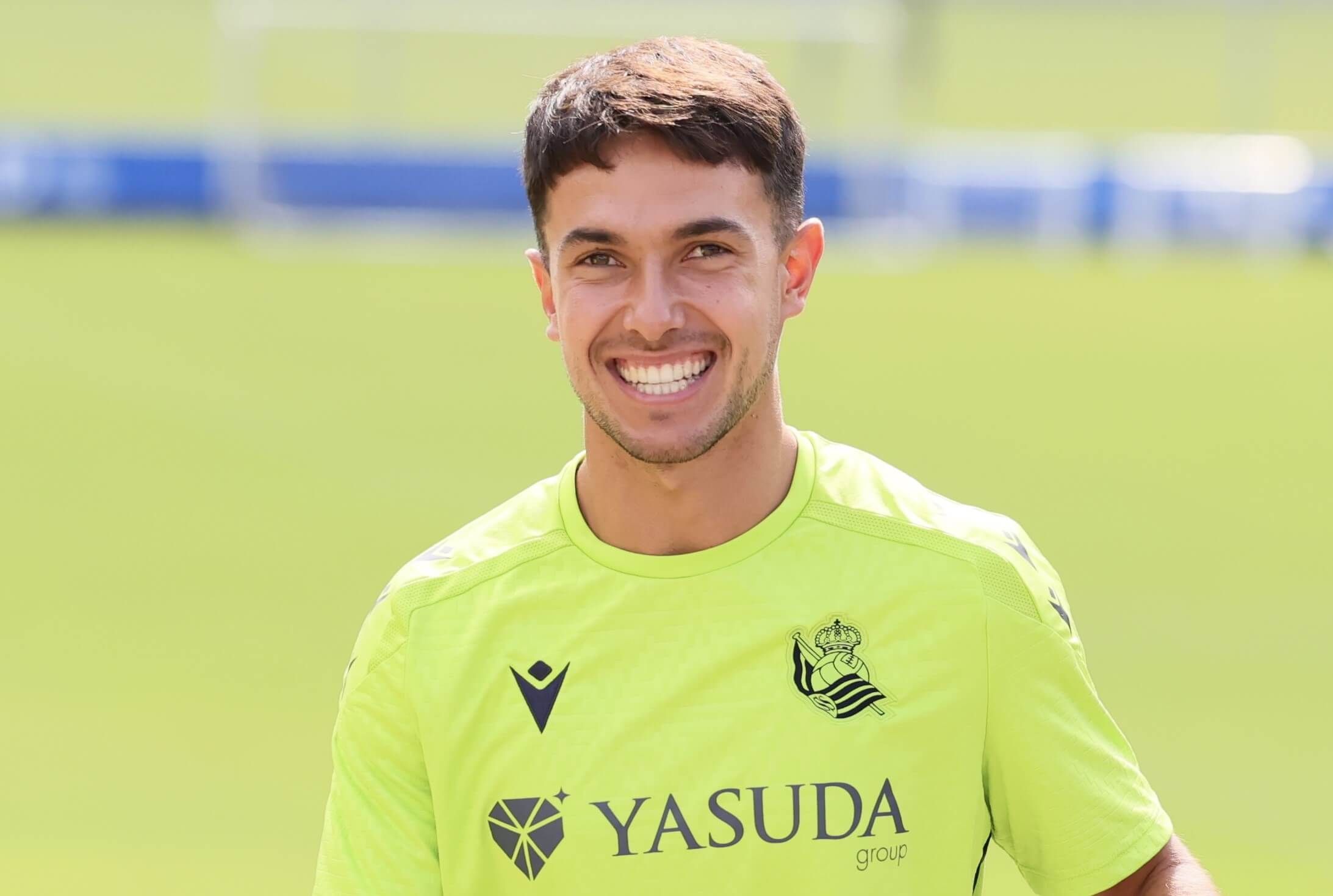 Martín Zubimendi sonríe en Zubieta.