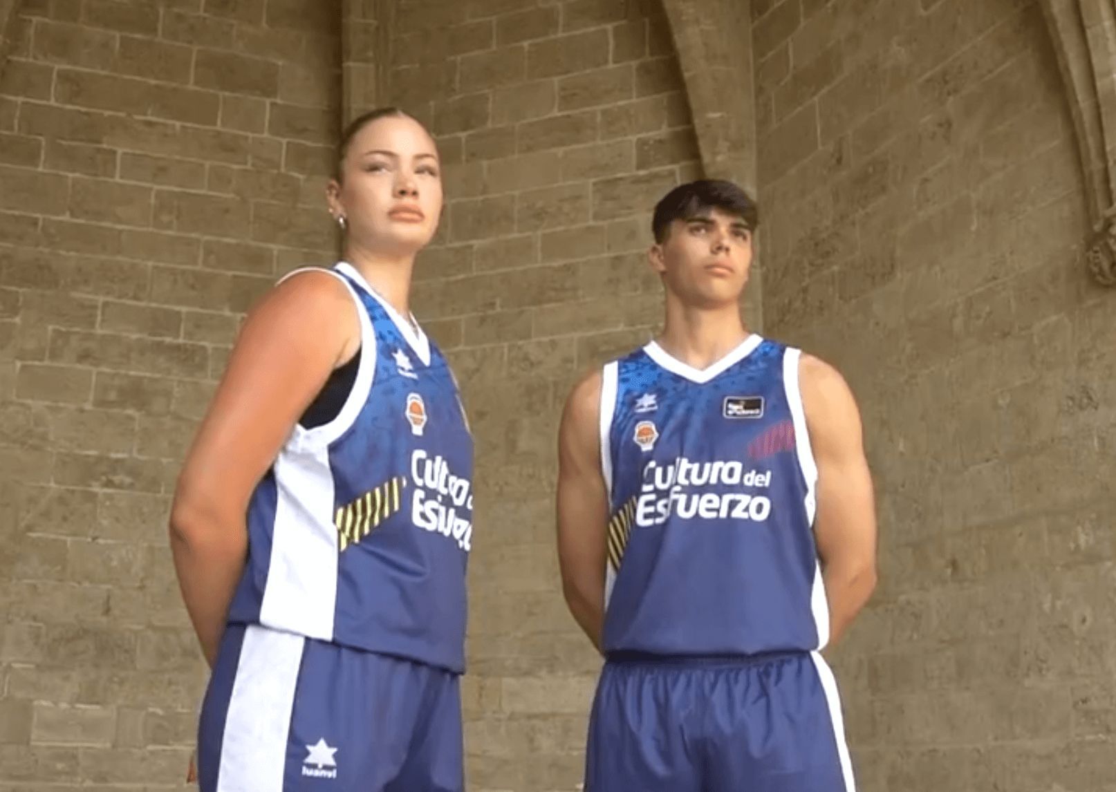  Homenaje a la senyera en la segunda equipación 24-25 del Valencia Basket