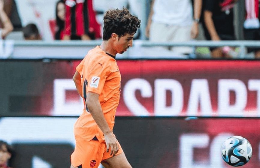  Hugo González, ante el CE Europa.