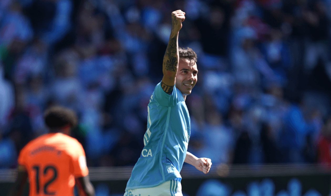 Iago Aspas celebra su gol al Valencia CF.