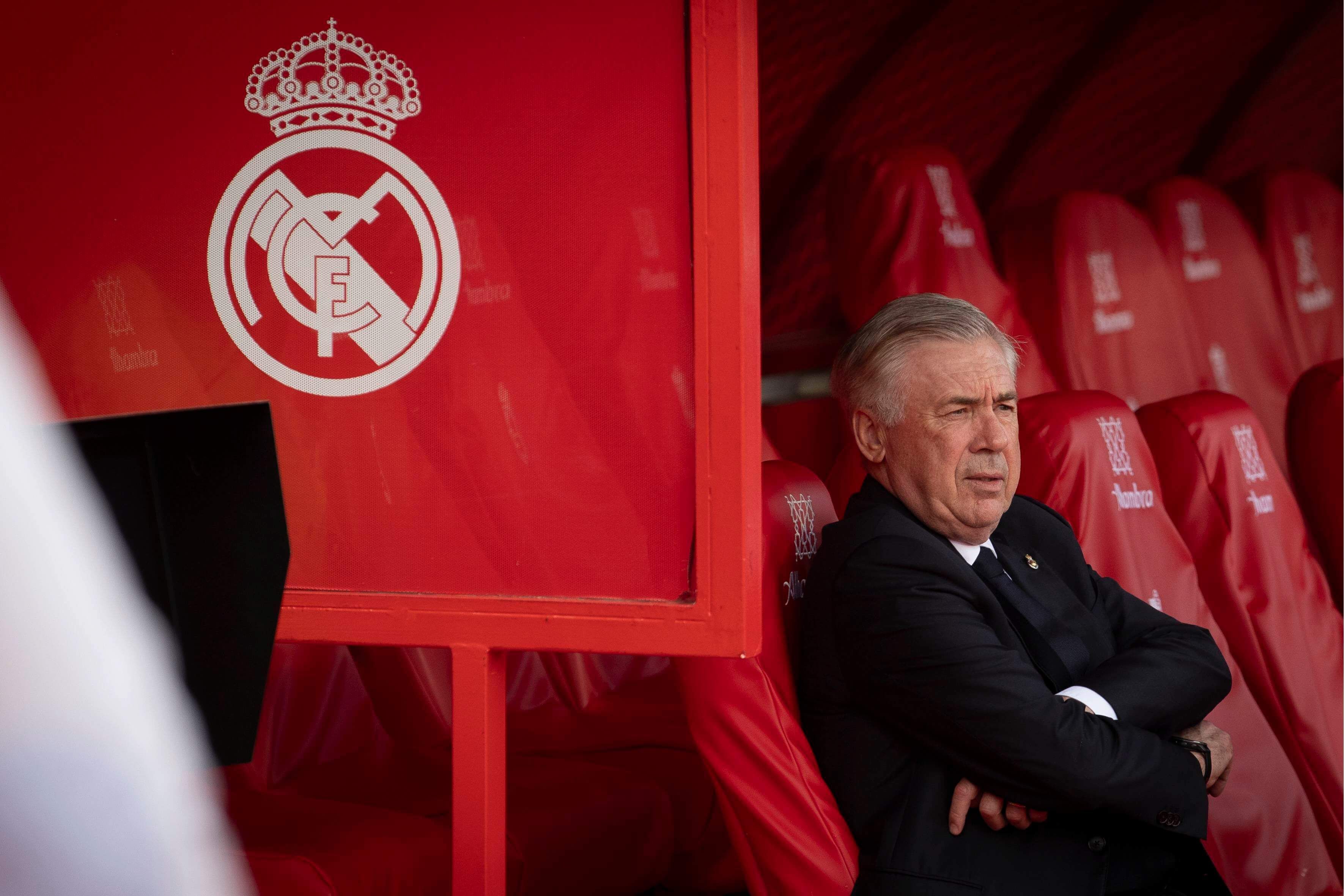  Carlo Ancelotti, en el banquillo de Los Cármenes.