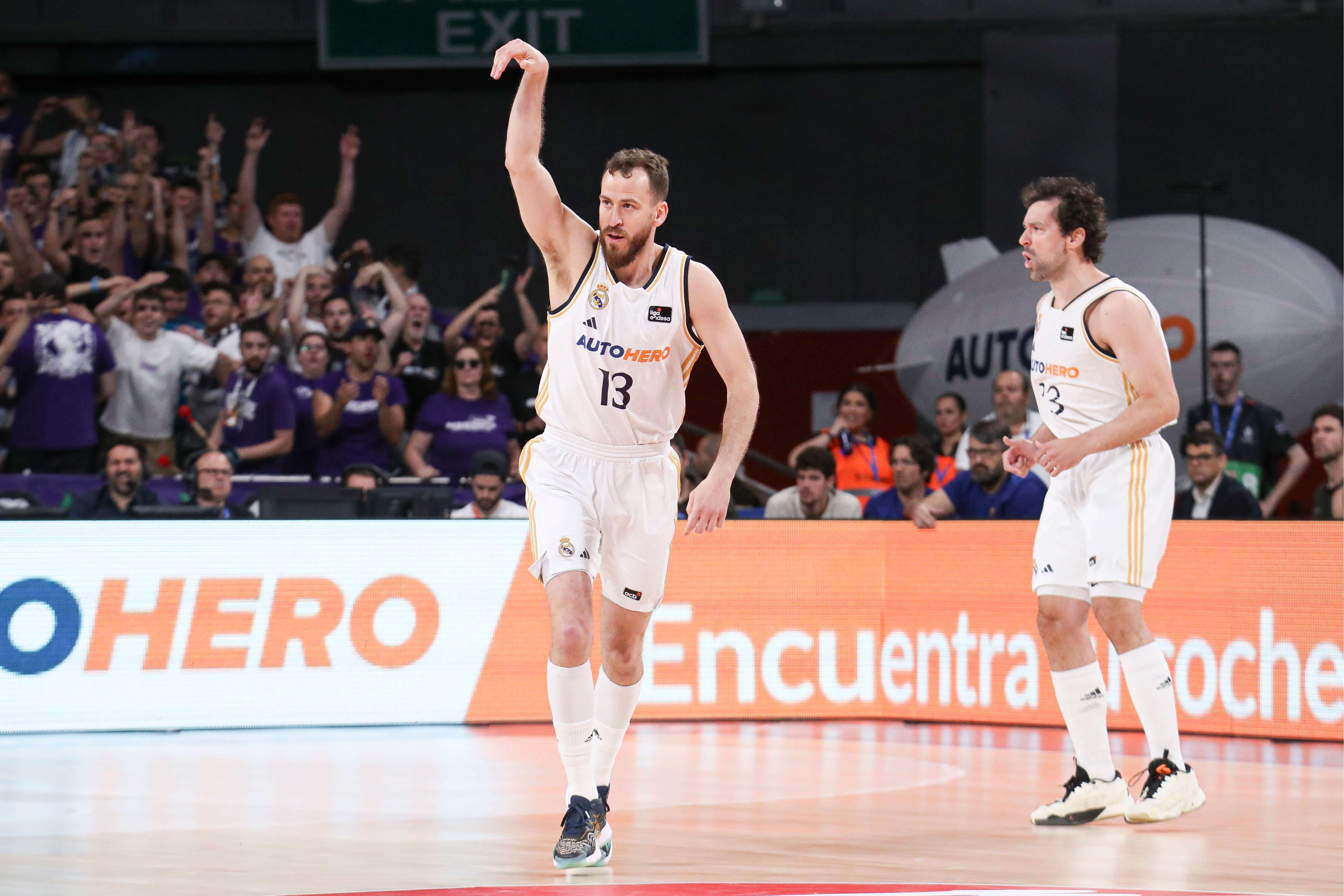Sergio Rodríguez celebra un triple en el WiZink Center