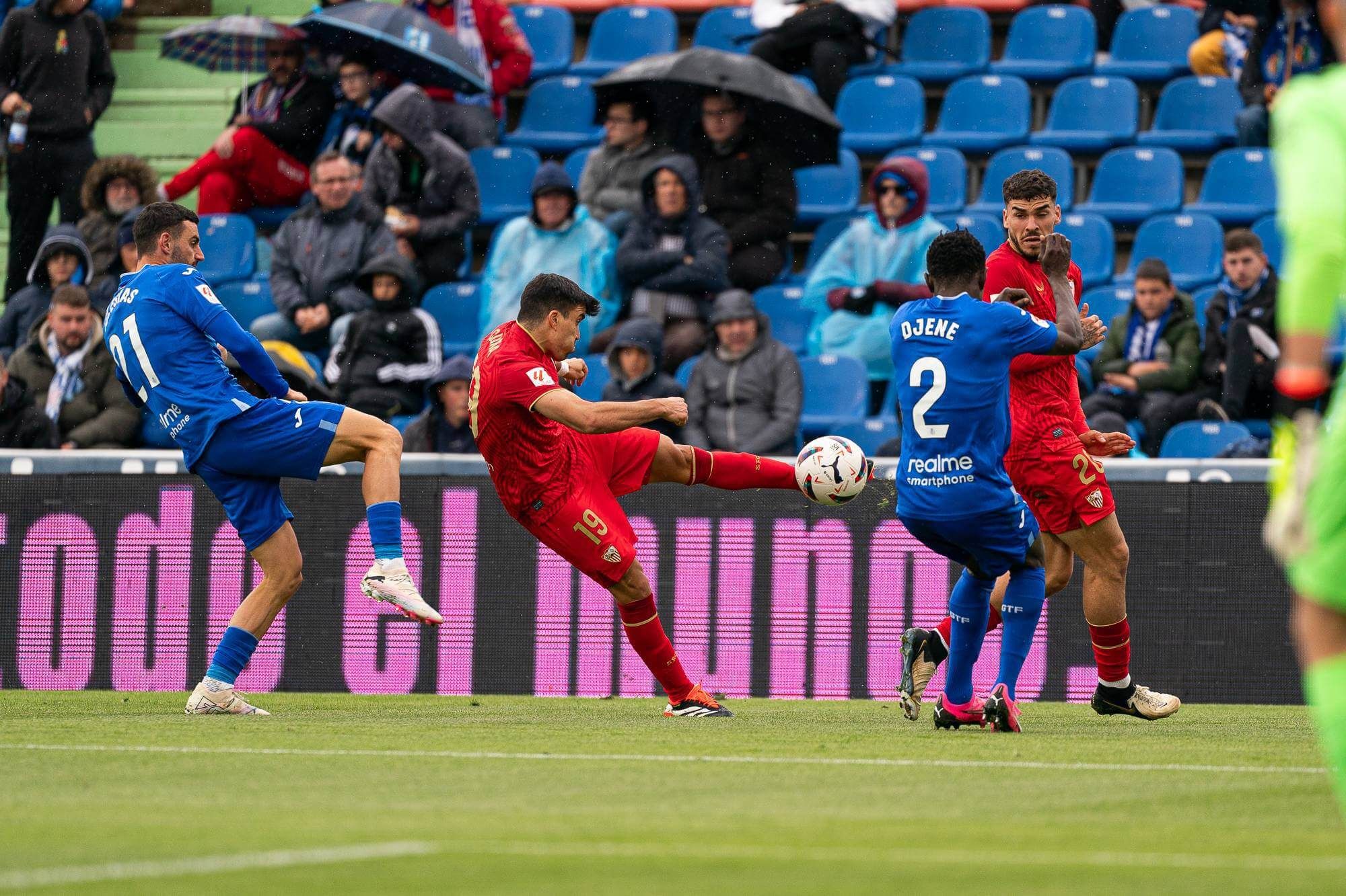  Acuña, ante el Getafe.