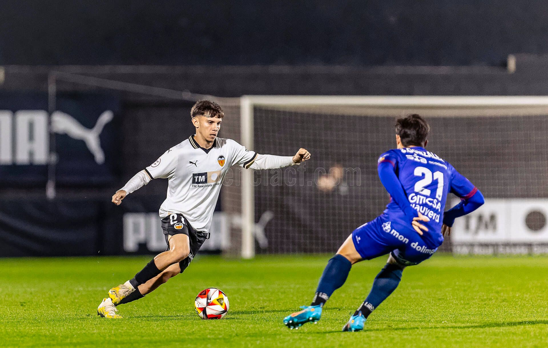 Ismael Santana, en un partido con el VCF Mestalla.