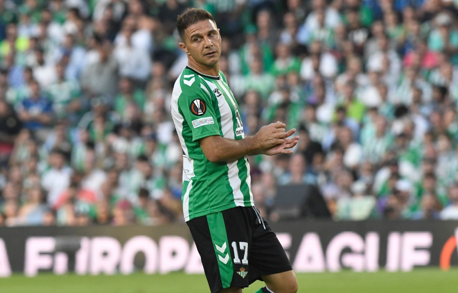  Joaquín Sánchez ante la Roma