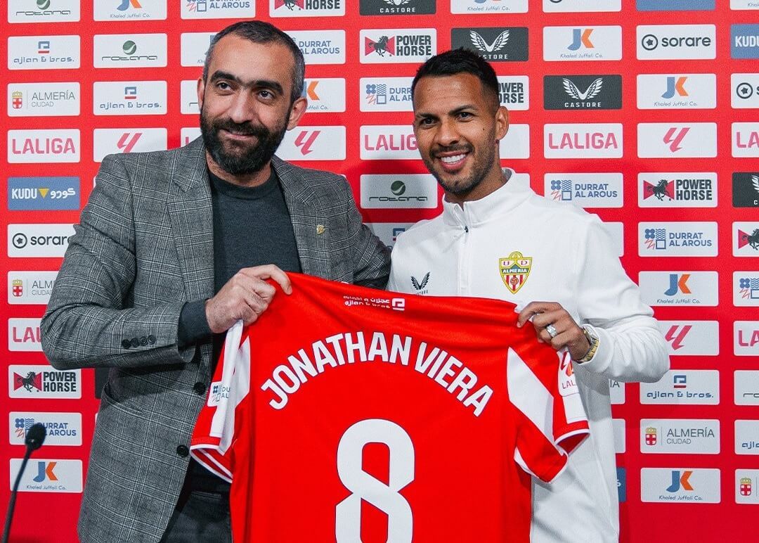 Jonathan Viera, en su presentación con el Almería.