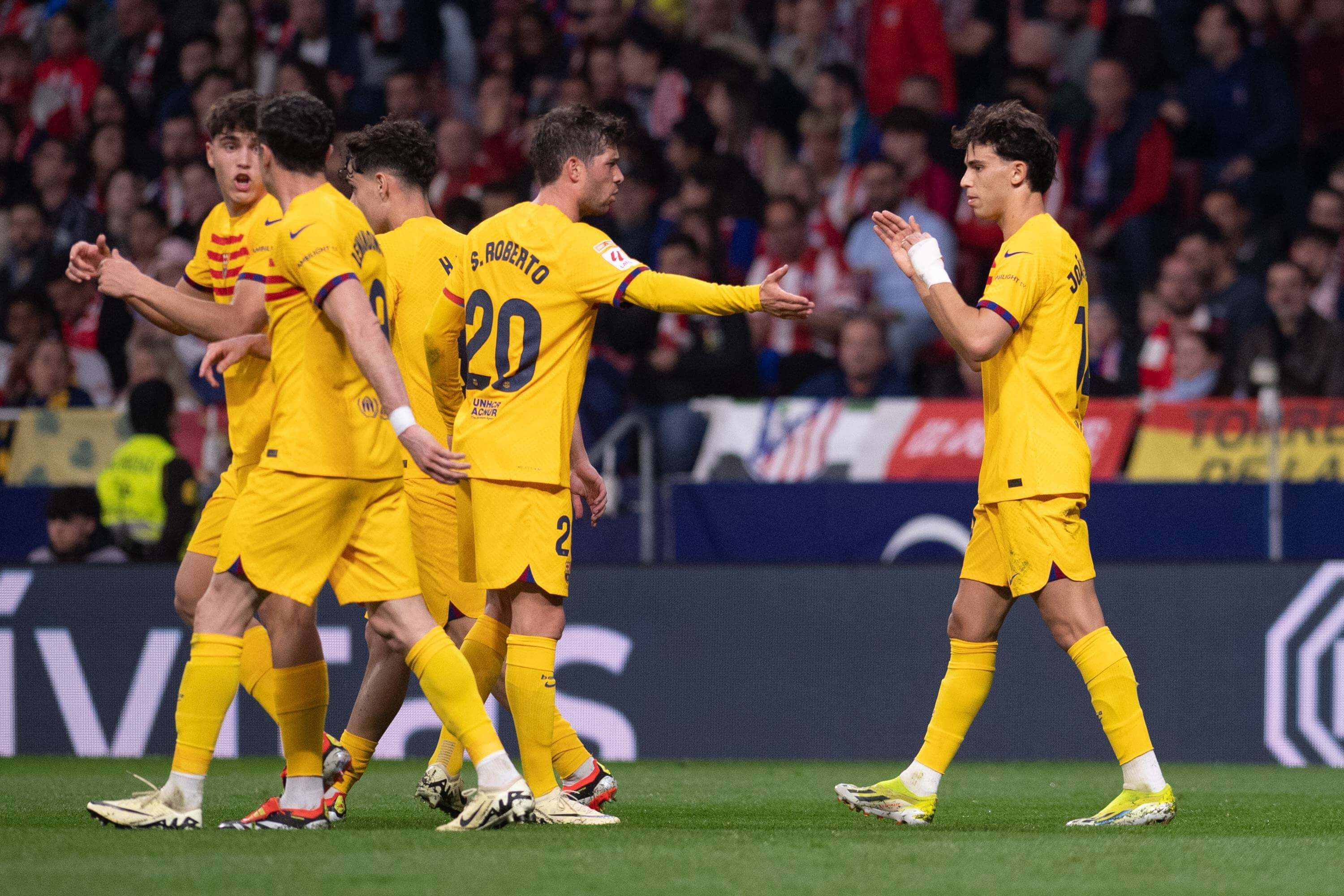  Los jugadores del Barça celebran el gol de Joao Félix (FOTO: Cordón Press).