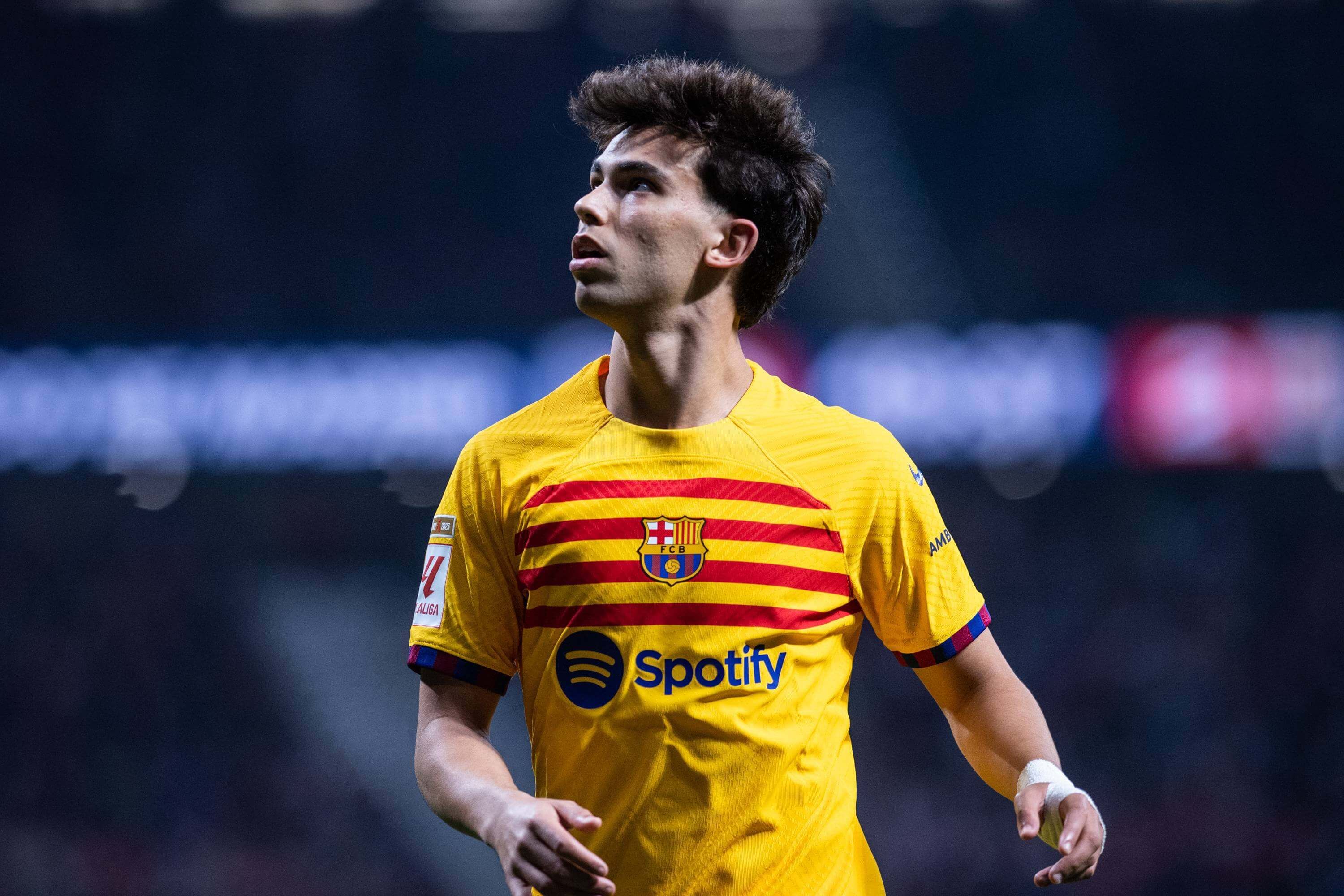 Joao Félix, en un partido con el Barça.