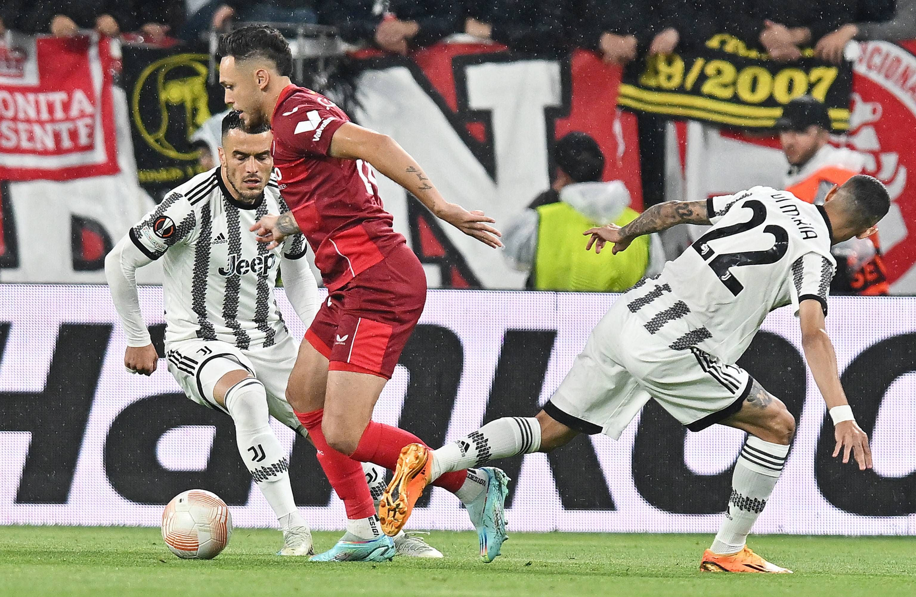  Ocampos, en el Juventus-Sevilla.