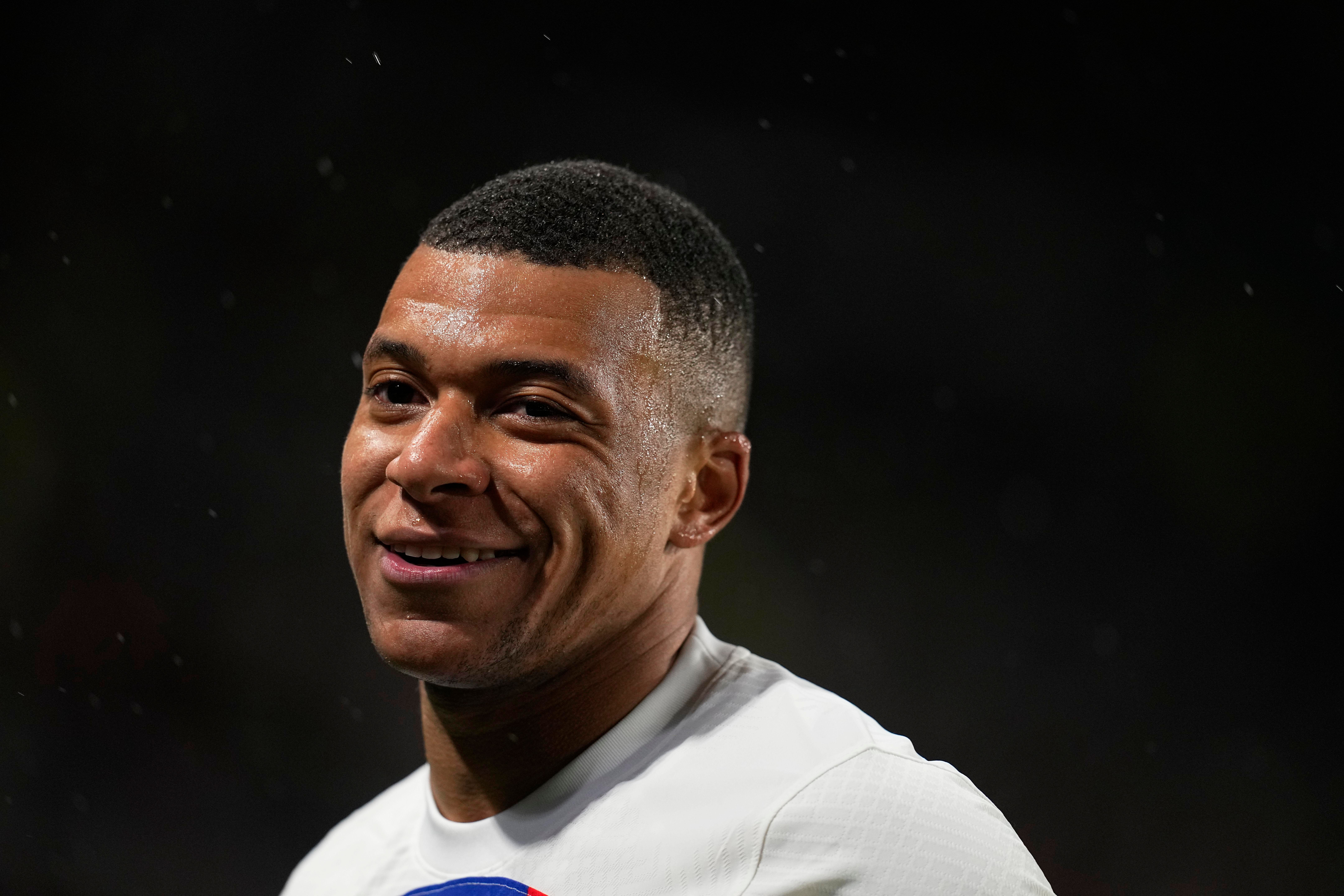 Kylian Mbappé, durante un partido con el PSG (Foto: Cordon Press).