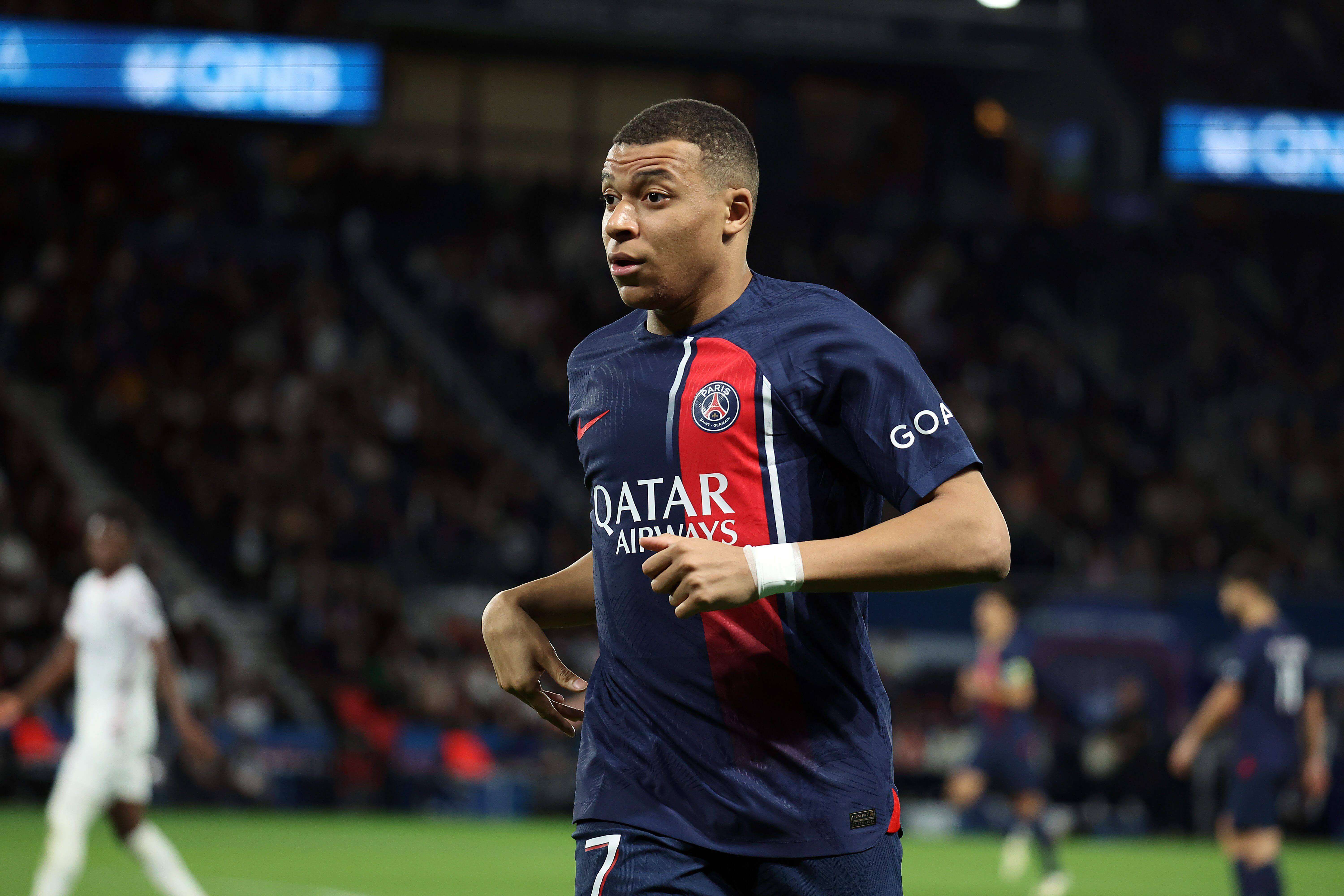  Kylian Mbappé, durante el Clermont-PSG.