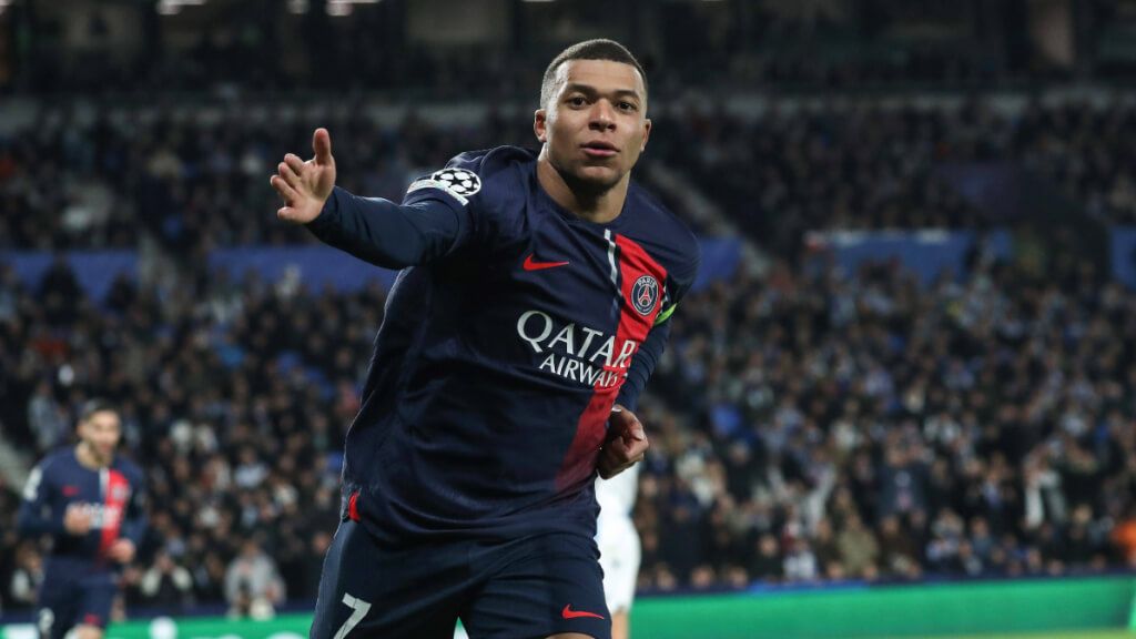  Kylian Mbappé frente a la Real Sociedad. (Fuente: Cordon Press).
