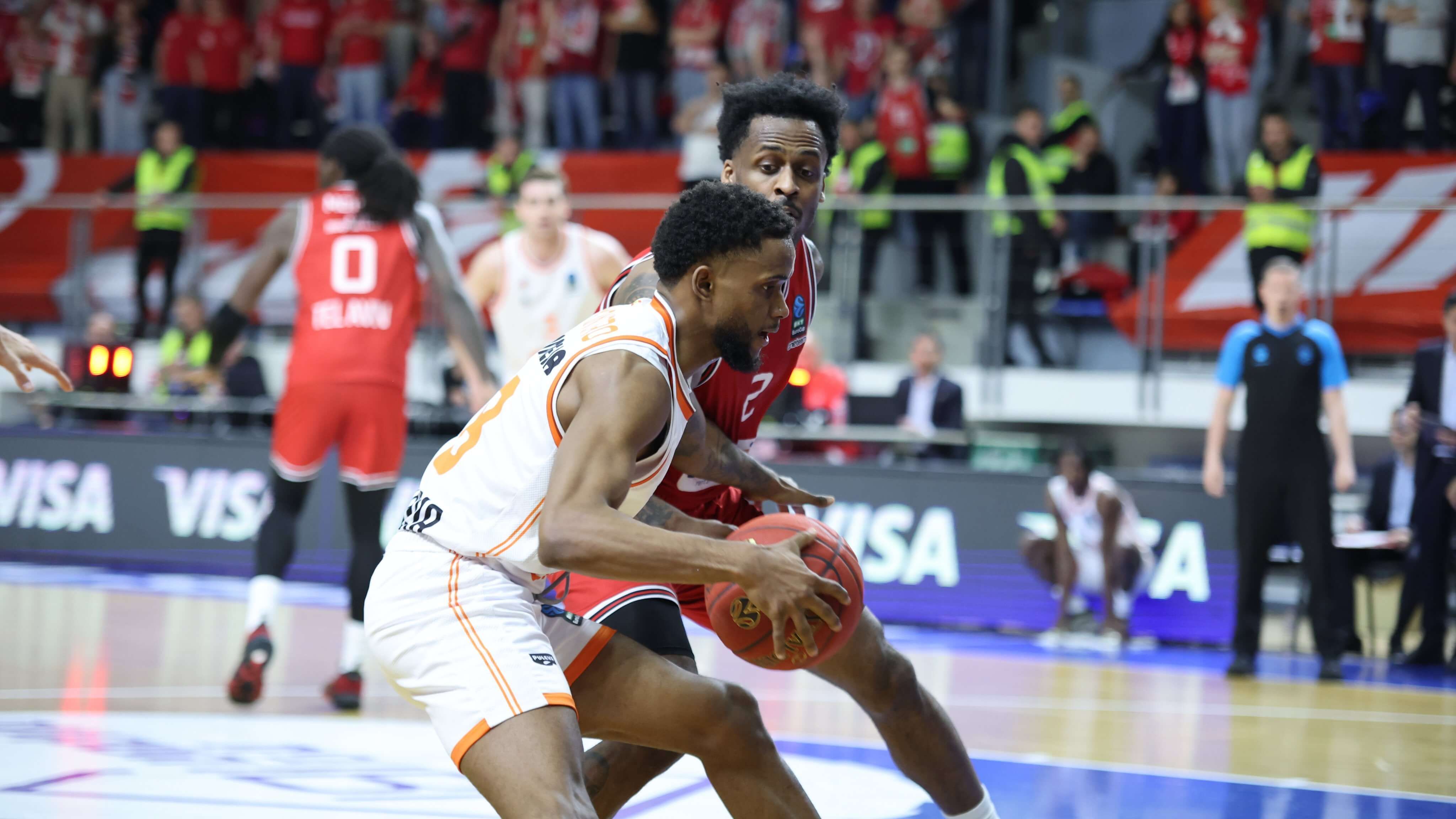  La Fonteta decidirá si Hapoel o Valencia Basket pasan a la final (96-91)
