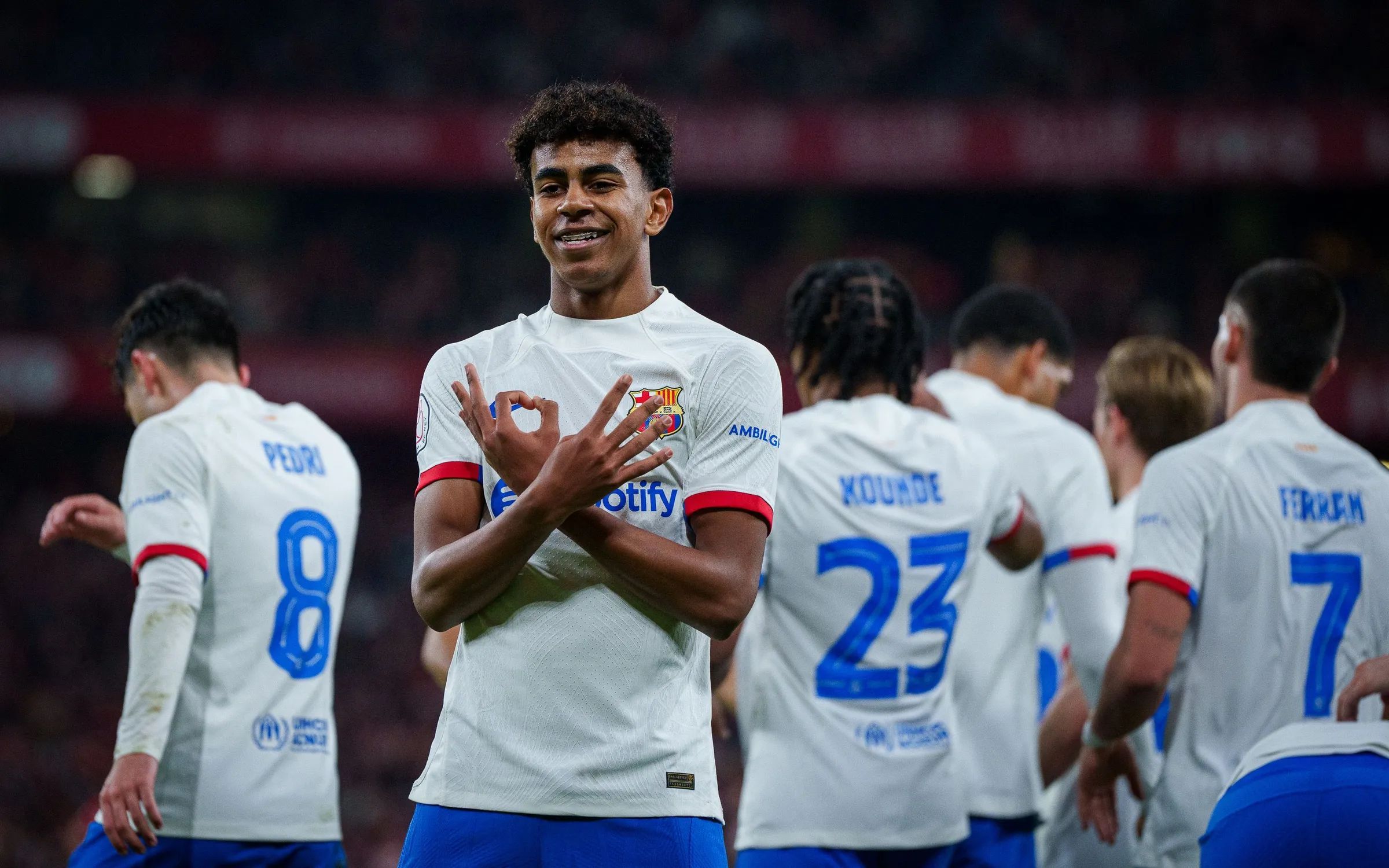  Lamine Yamal celebrando su gol ante el Athletic.
