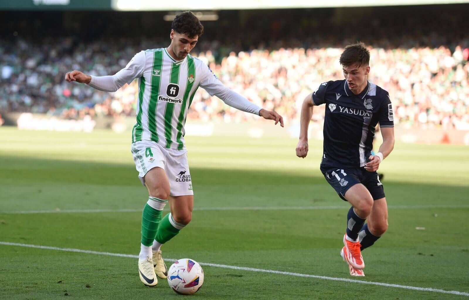  Lance del partido entre el Betis y la Real Sociedad.