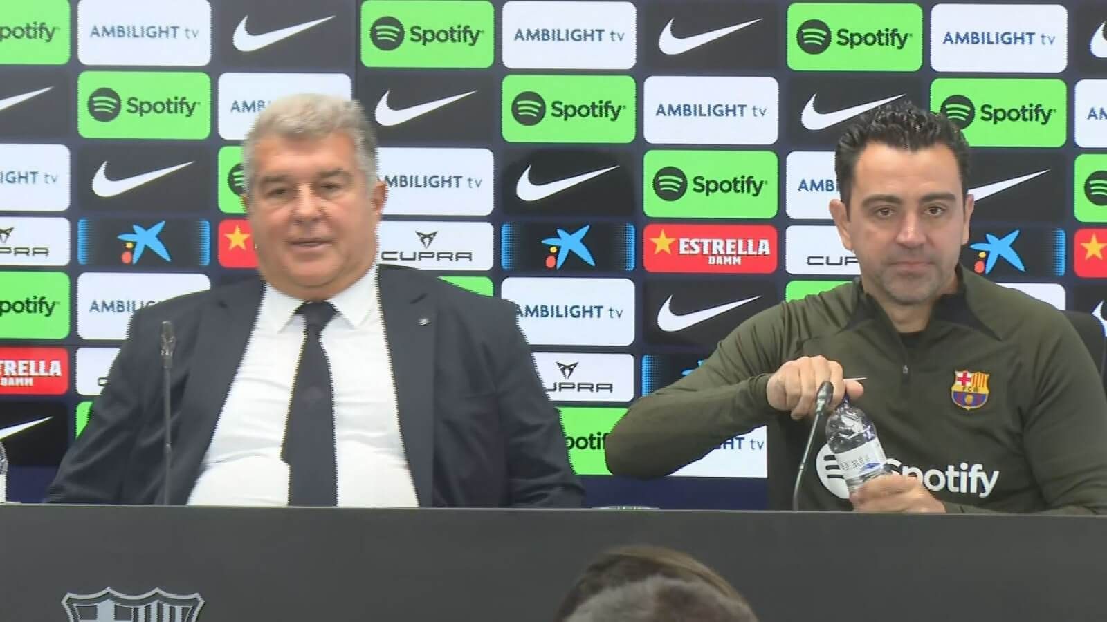  Joan Laporta en la rueda de prensa de la continuidad del Xavi Hernández.