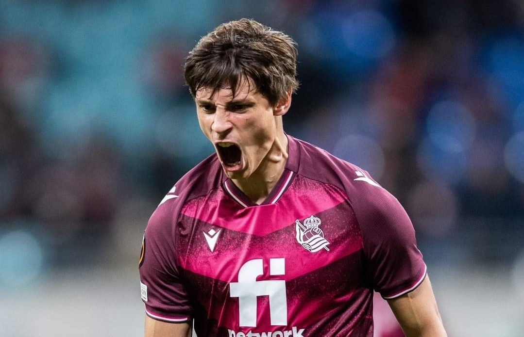  Le Normand celebra el gol anotado esta temporada con la Real Sociedad.