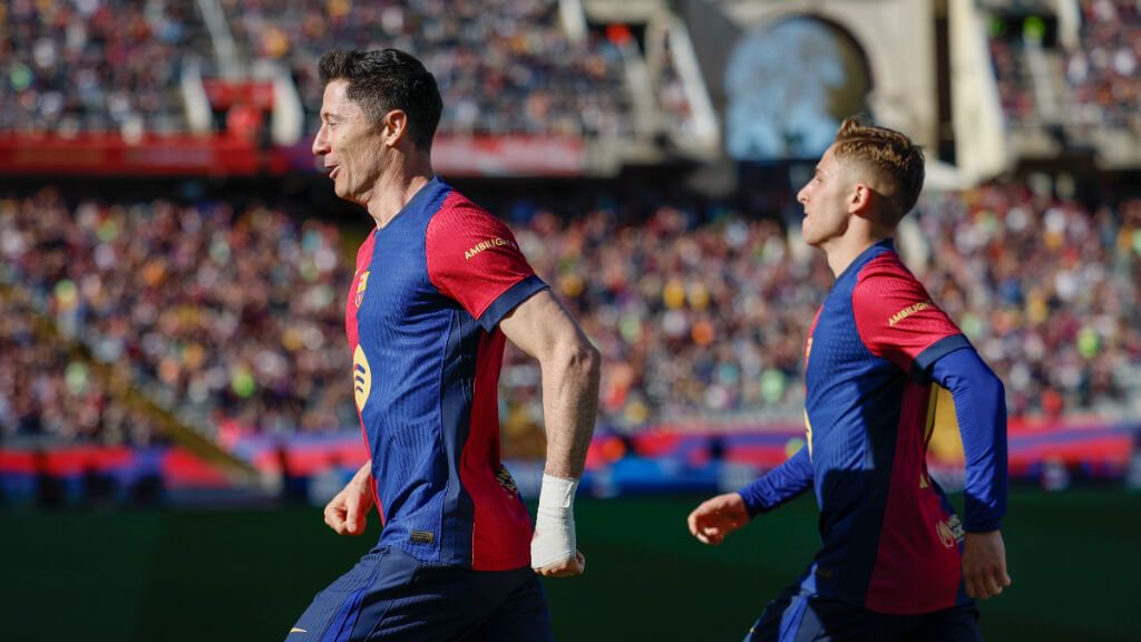  Lewandowski celebra su gol contra el Girona (EFE)